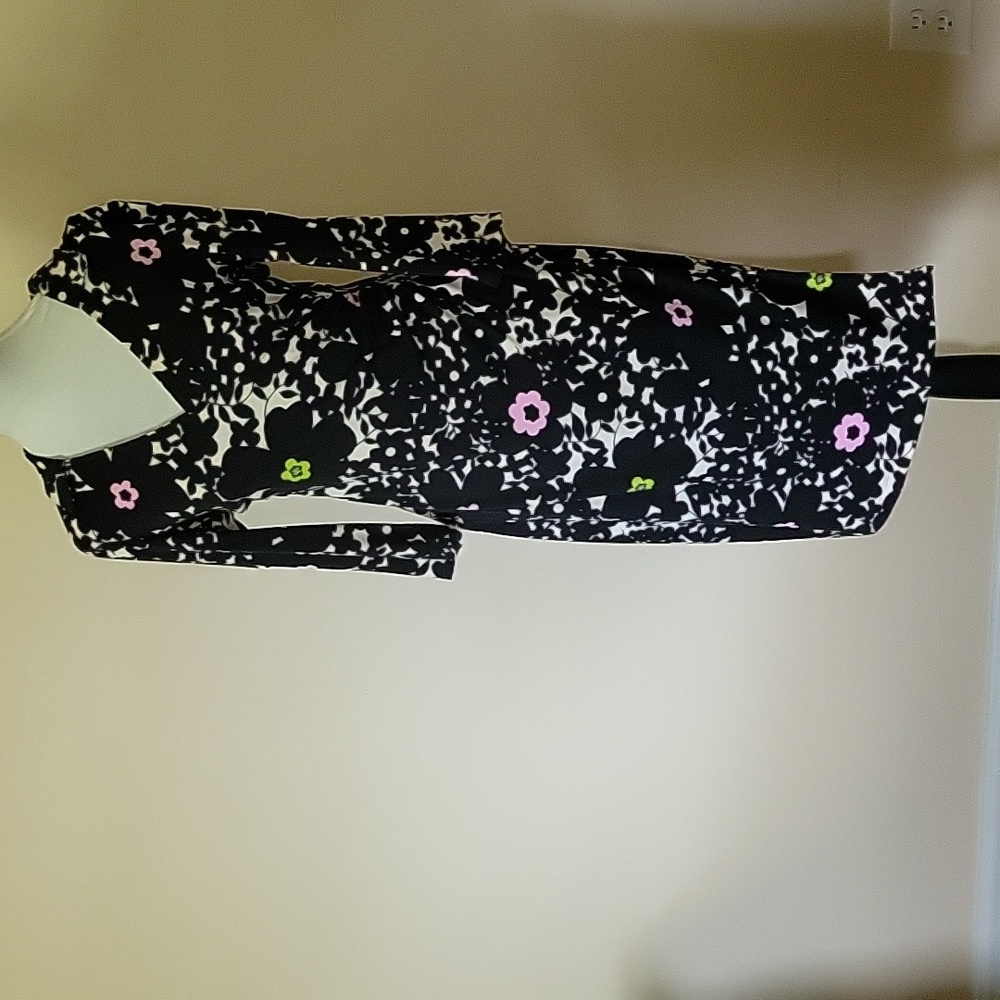 V- necked dress, faux wrap